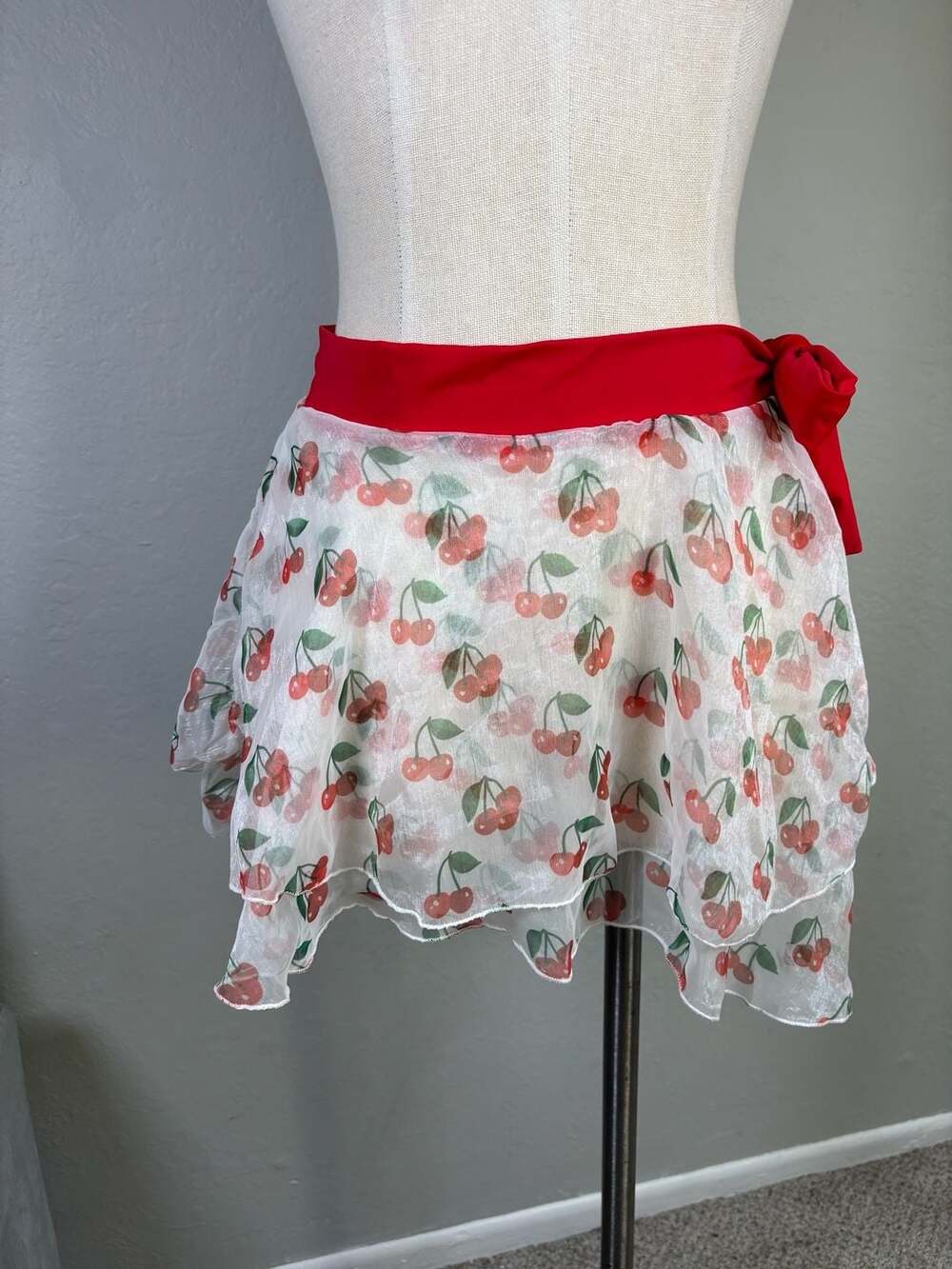 Retro Stage 1950s Cherry Print Sheer Tie-Waist Swimsuit Cover-Up Skirt Size M